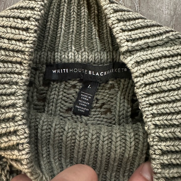 WHBM Sweater - Picture 4 of 9